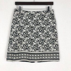 Geoffrey Beene Black White Floral Print Skirt Sz 2